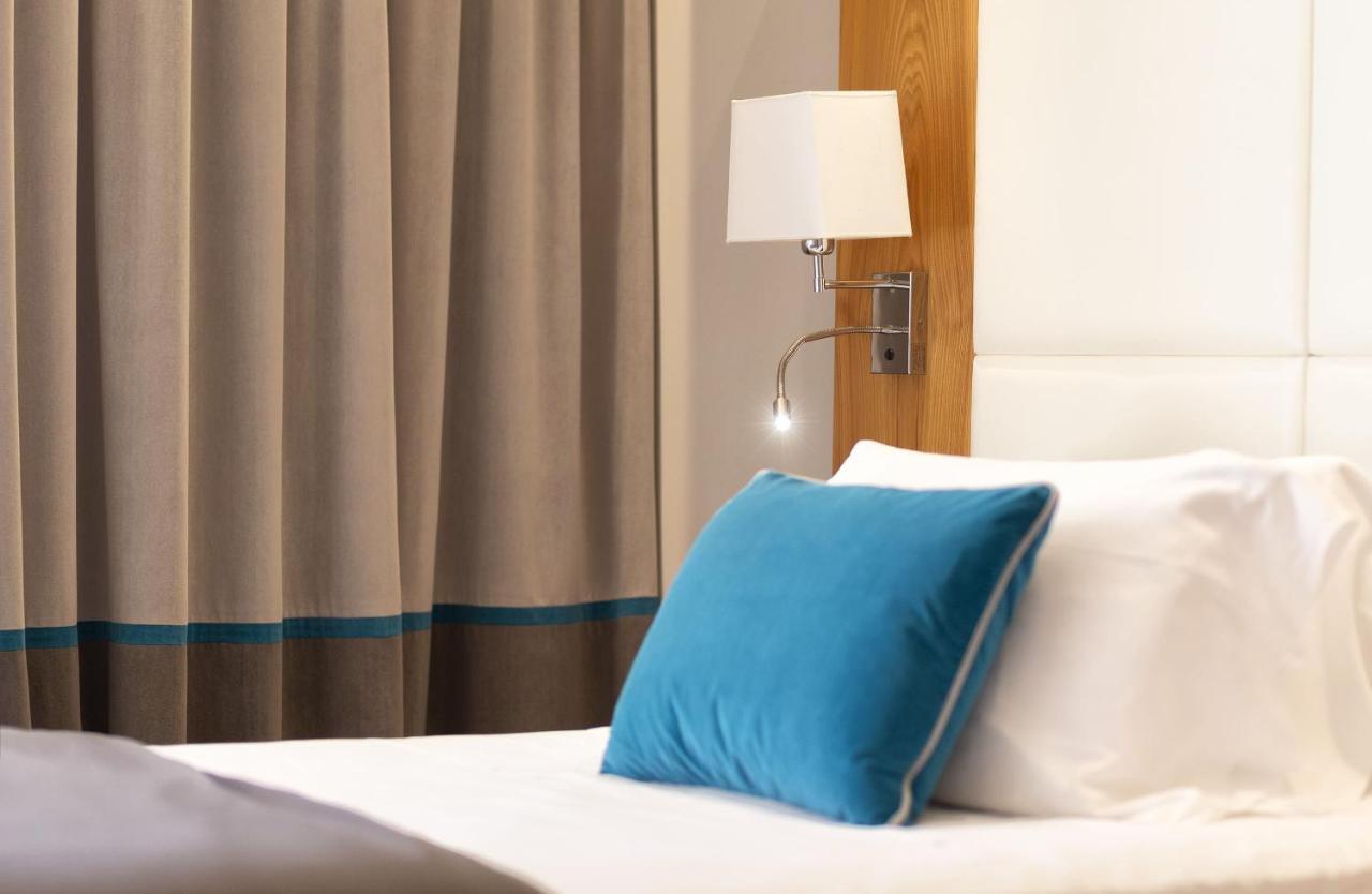 Hotel Abner'S Риччоне Экстерьер фото